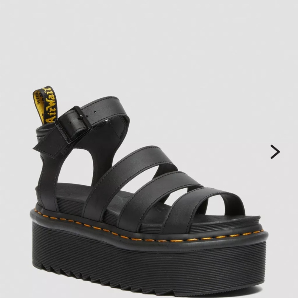 De.martens platform sandal - amazing condition, barely  worn. Size 6